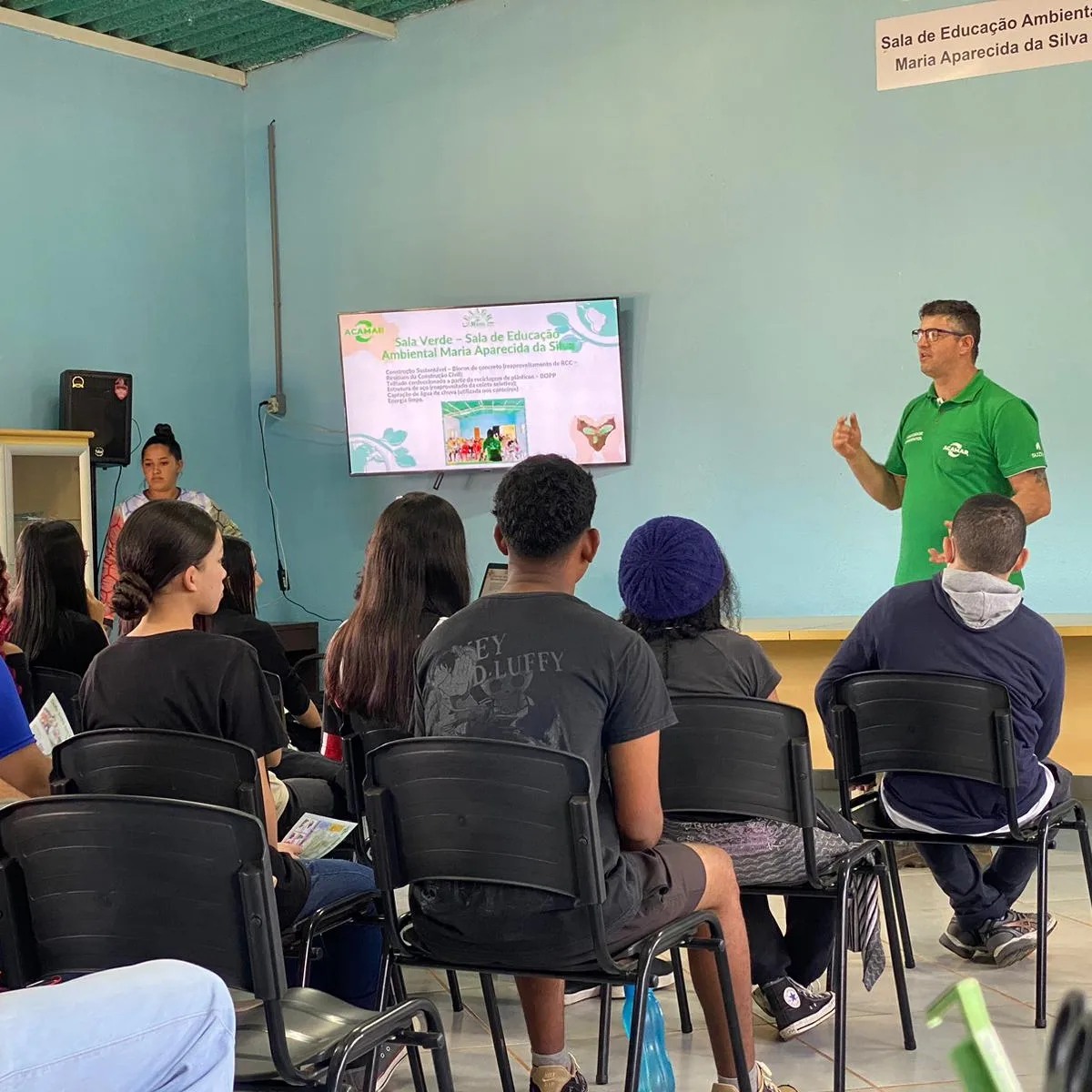 Visita dos Alunos do 2° ano da Escola Estadual João Batista.