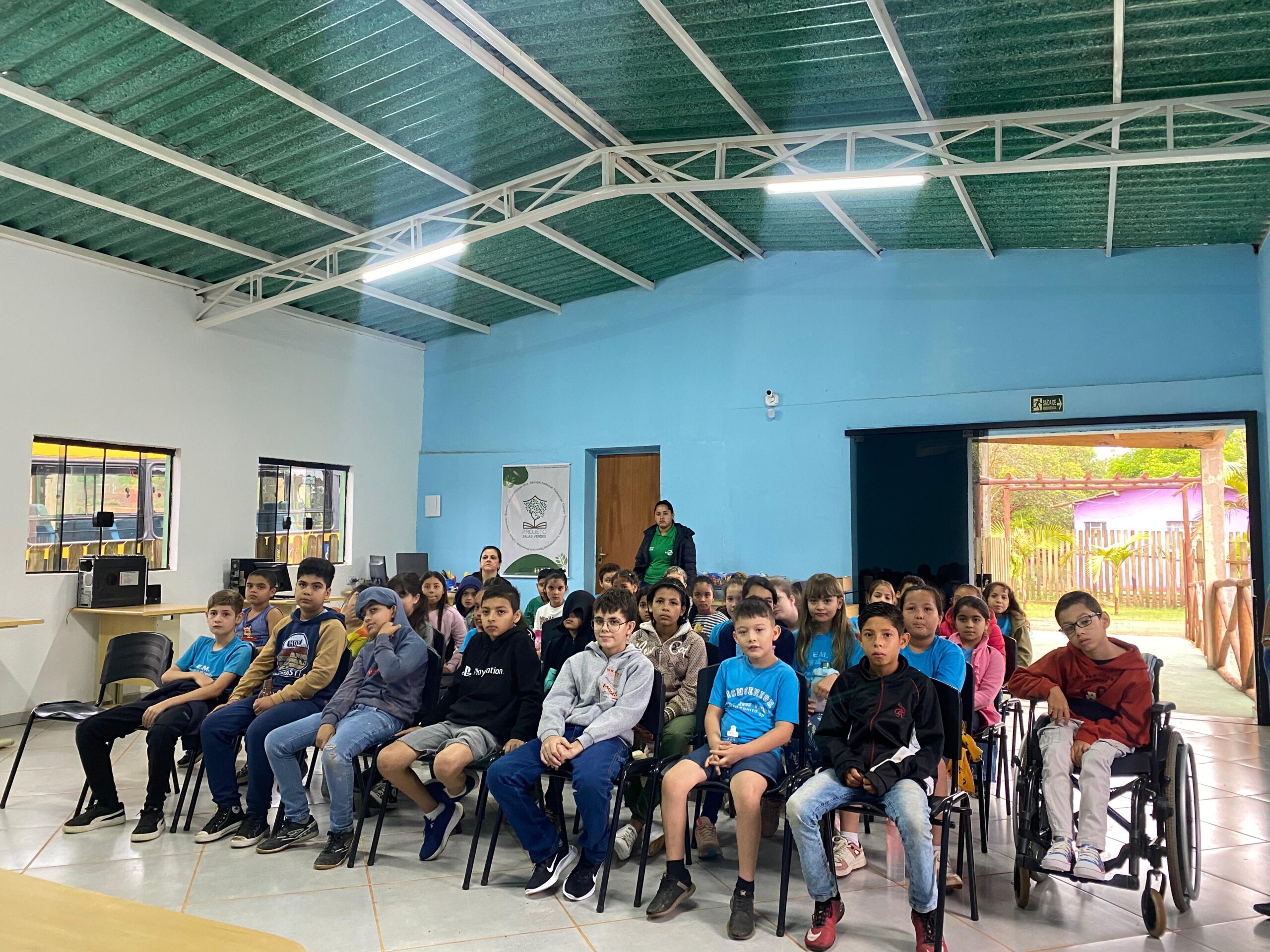 VISITA DOS ALUNOS DA ESCOLA MONSENHOR DO 3º ANO A E 4º ANO A