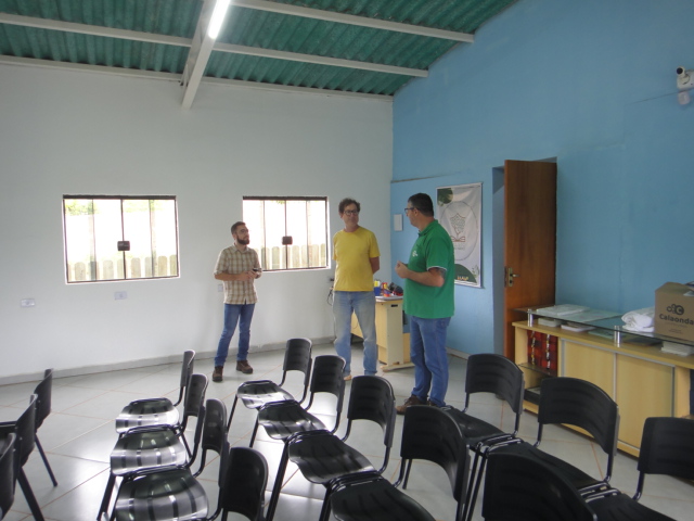 VISITA DO SUPERINTENDENTE DA FUNASA ADAM, COM O PROFESSOR DA UNICAMP ADRIANO E O SERVIDOR DA FUNASA EVERALDO NA ACAMAR