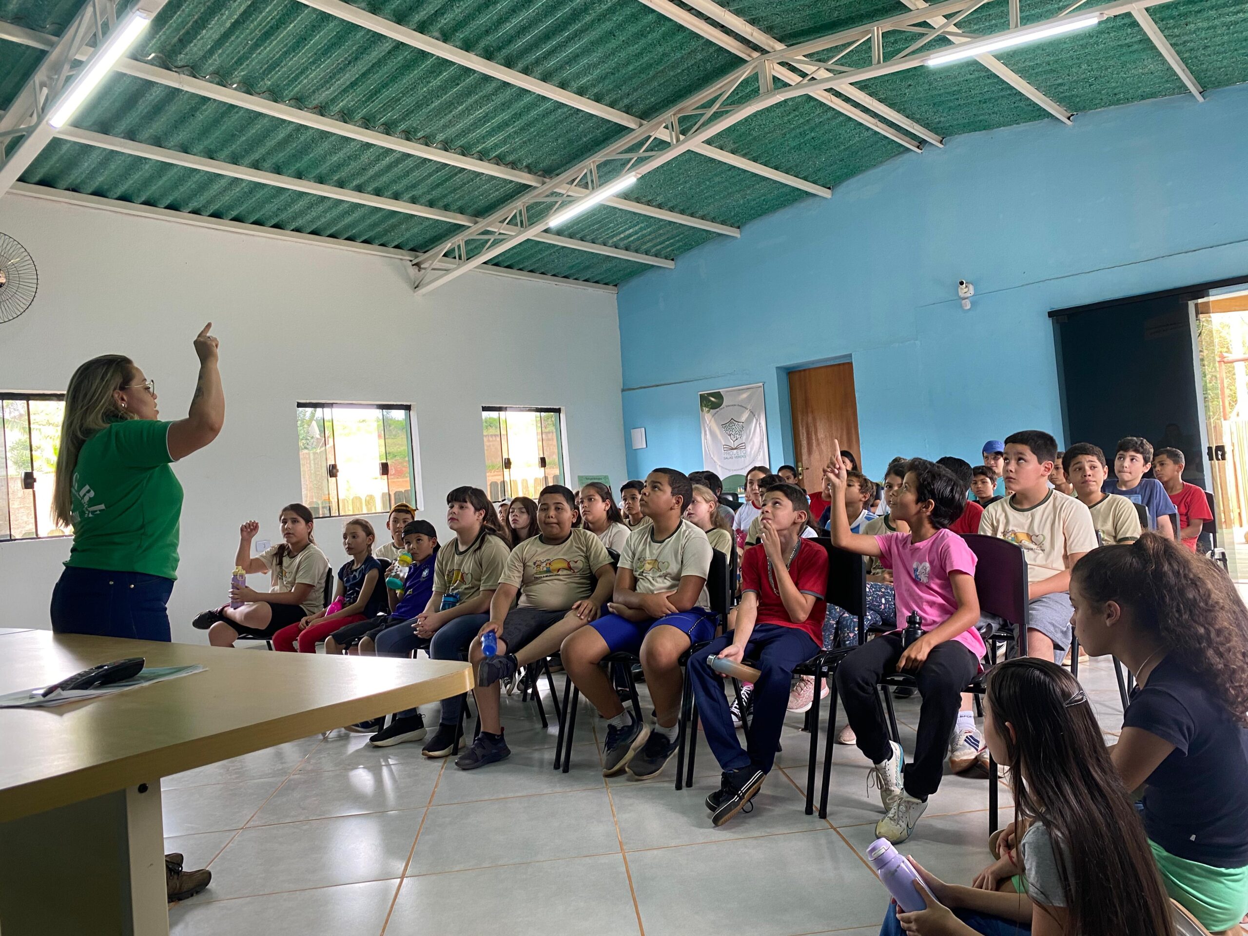 VISITA DOS ALUNOS DO 4º E 5º ANO DA ESCOLA SAMUEL PERÍODO DA TARDE