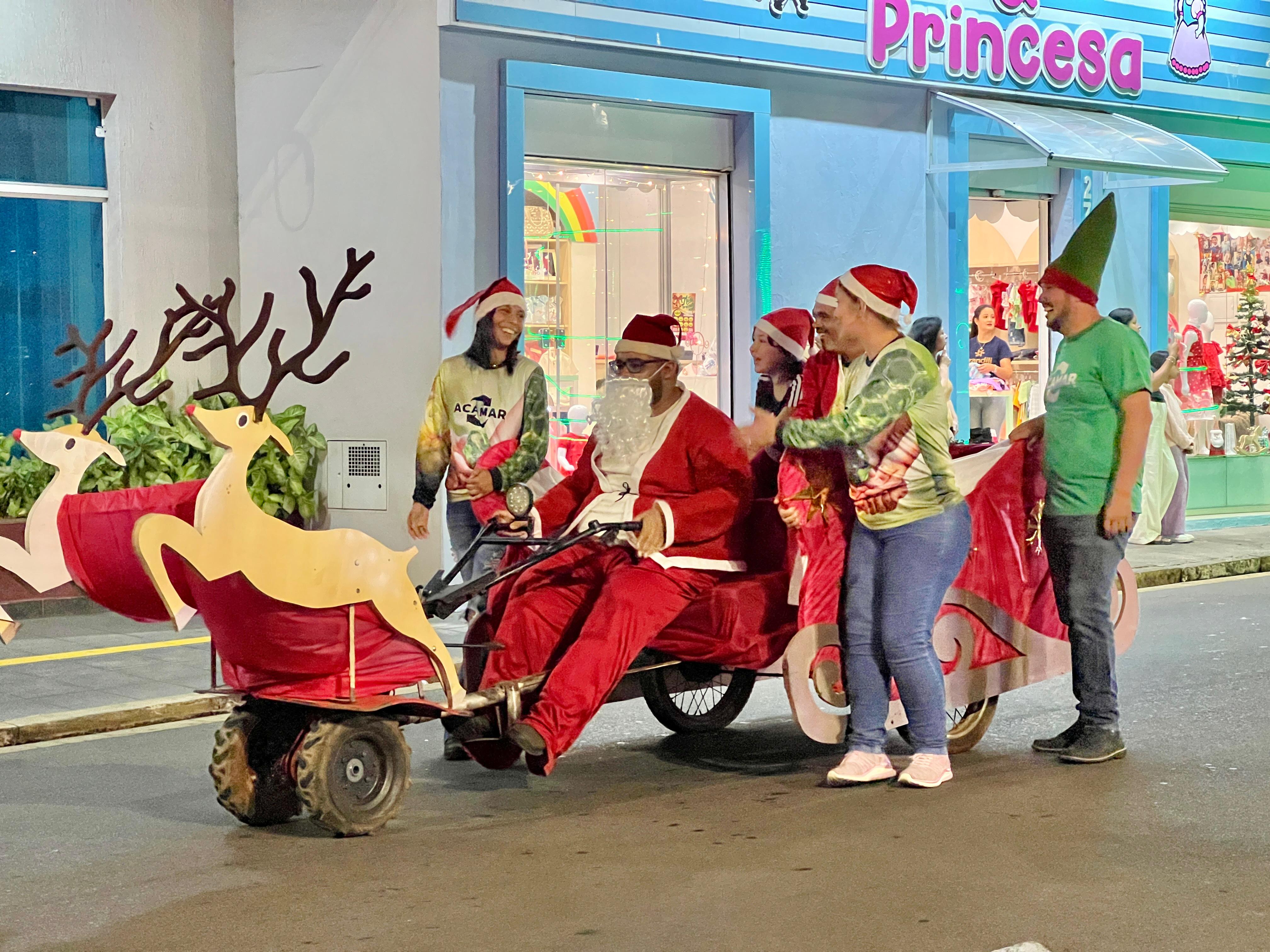 ACAMAR ENCANTA CAPÃO BONITO NA PARADA NATALINA ✨🎄