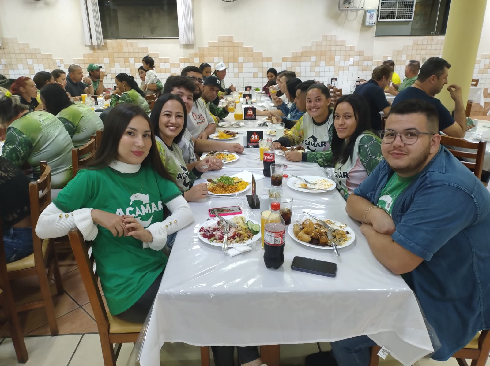 Uma noite especial com a família ACAMAR
