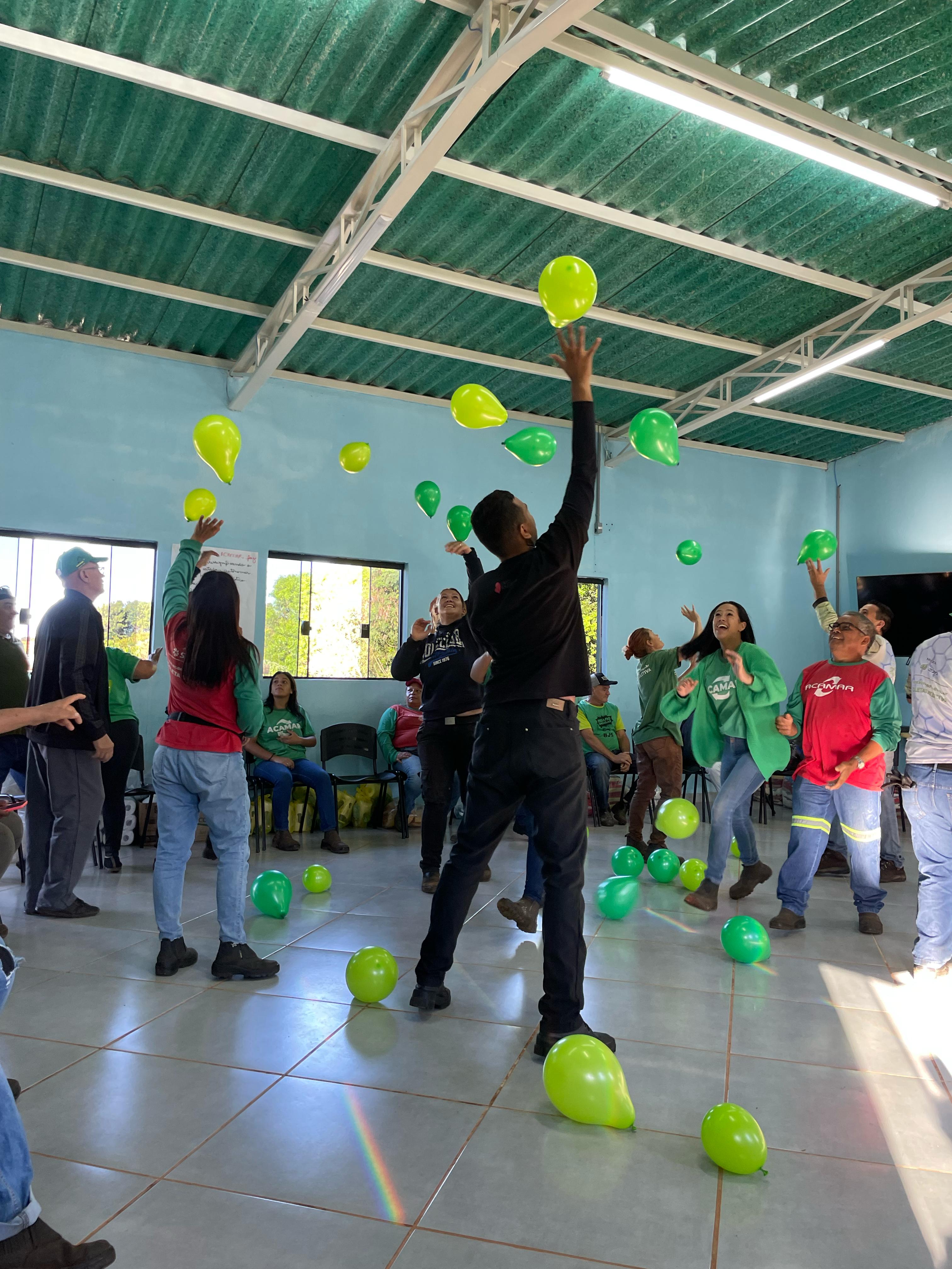 🌟 Dinâmica de Sexta-feira: Cooperação e Trabalho em Equipe 🌟