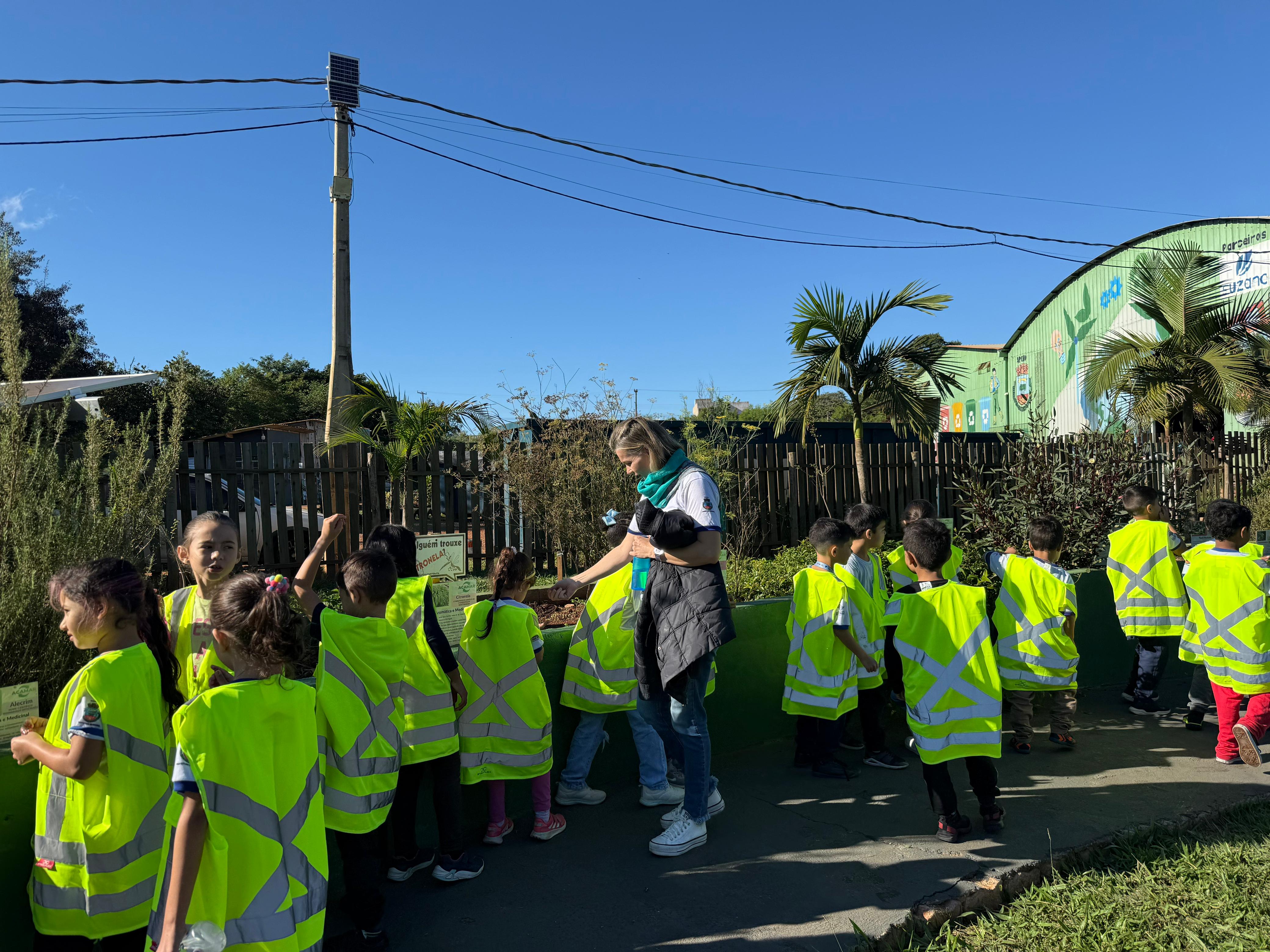 Visita dos Alunos do Projeto Espaço Amigo – Legionários na Defesa do Menor