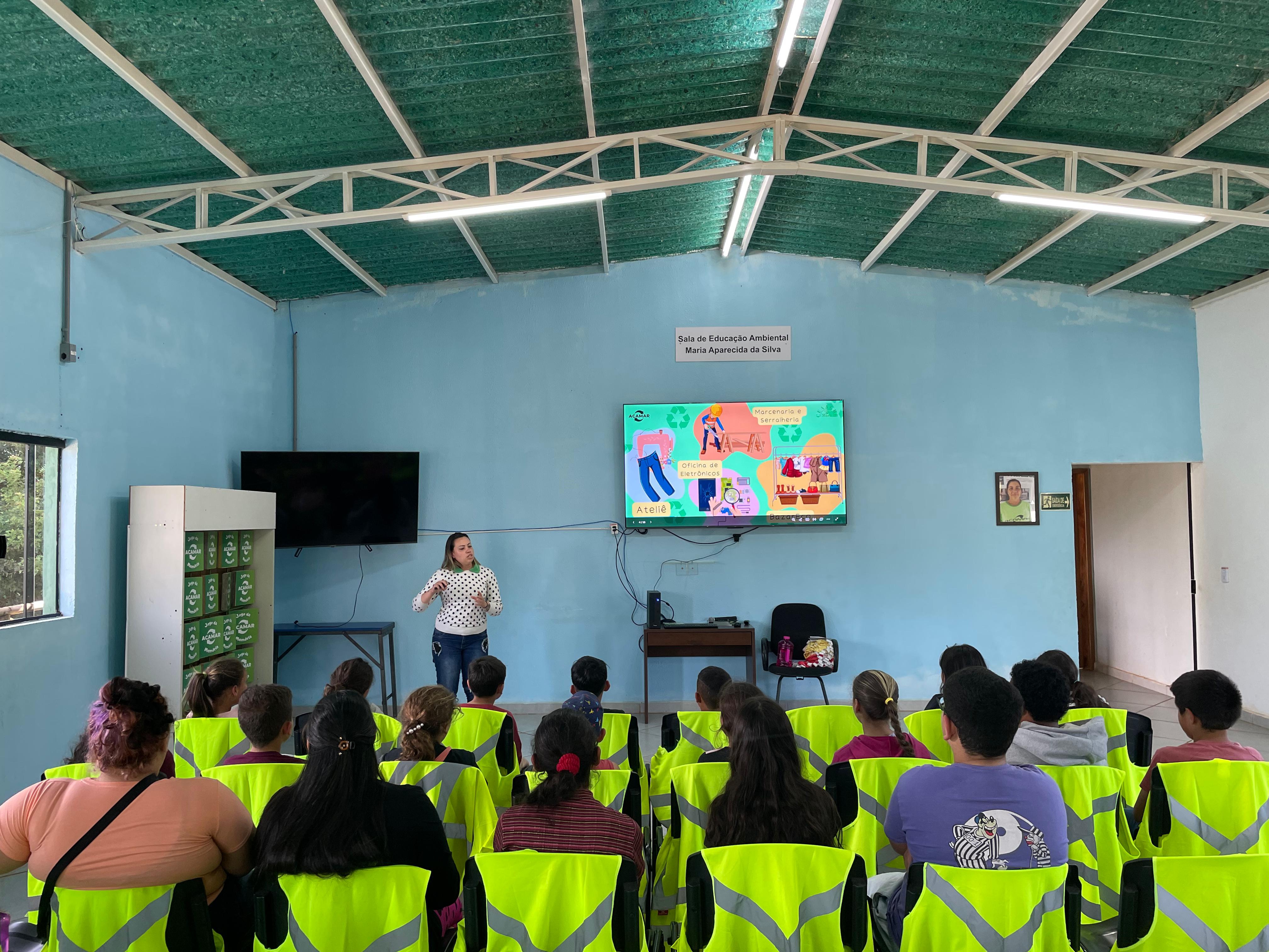Segunda turma de alunos do CREAR visita a ACAMAR 🌿♻️