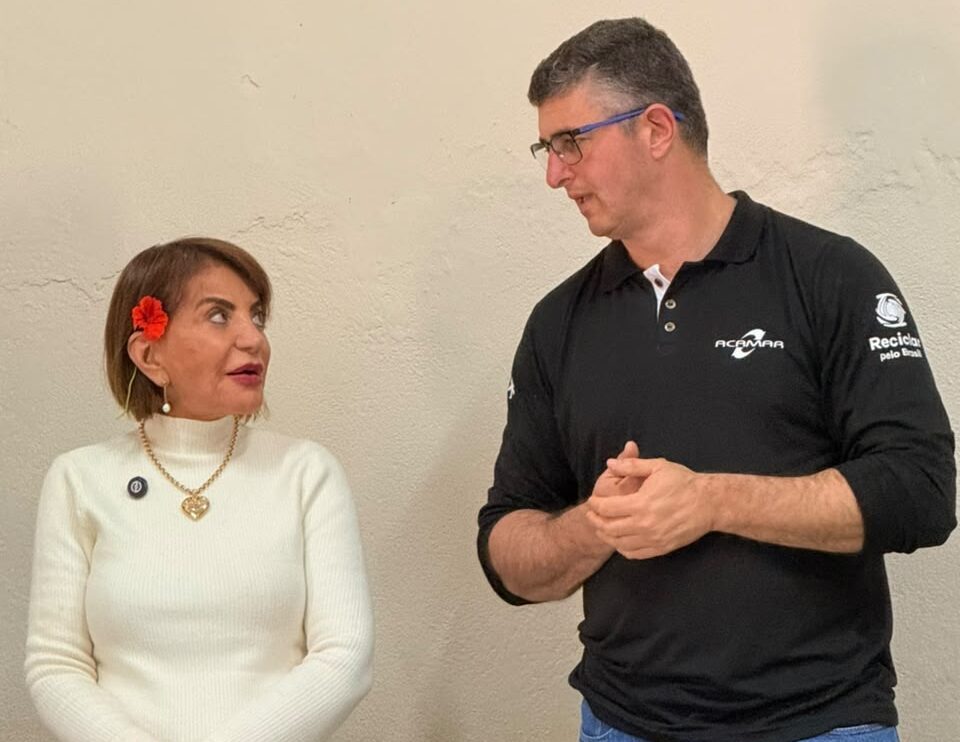 ACAMAR recebe visita da pré-candidata a deputada estadual Professora Bebel