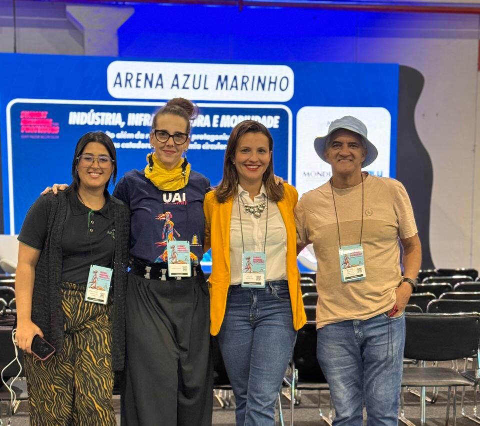 Catadora da ACAMAR participa do Summit Mulheres nas Profissões