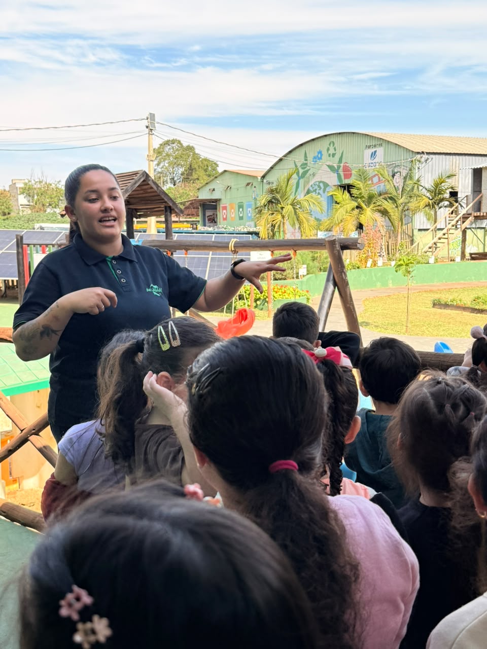 Alunos da 2ª Etapa da Escola Recanto visitam a ACAMAR